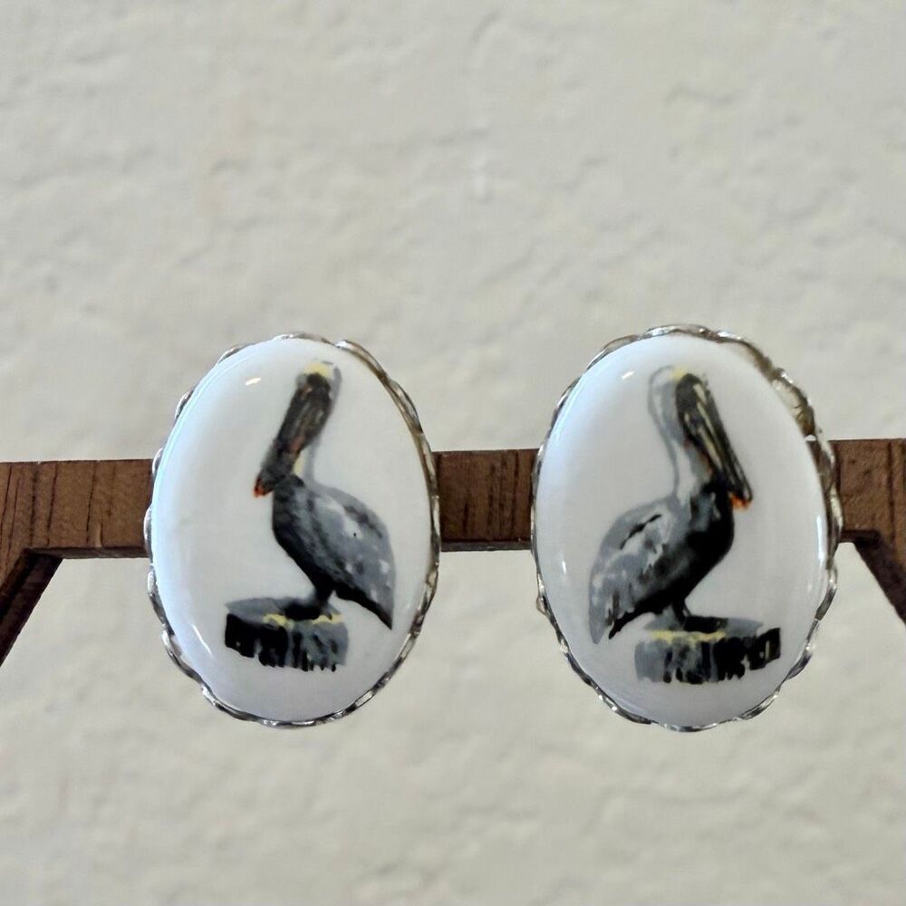 Vintage Pelican Bird Cameo Clip On Earrings